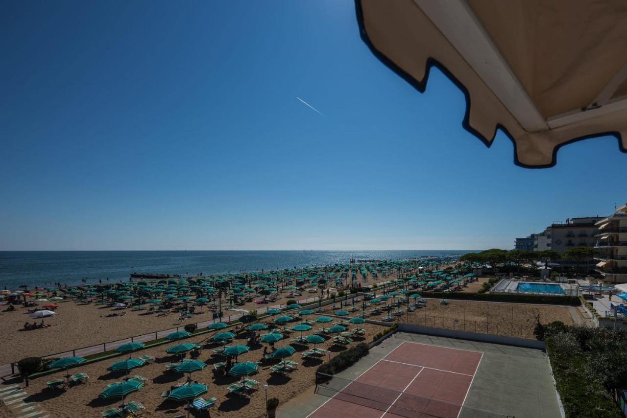 Hotel Janeiro Frontemare Lido di Jesolo Ngoại thất bức ảnh